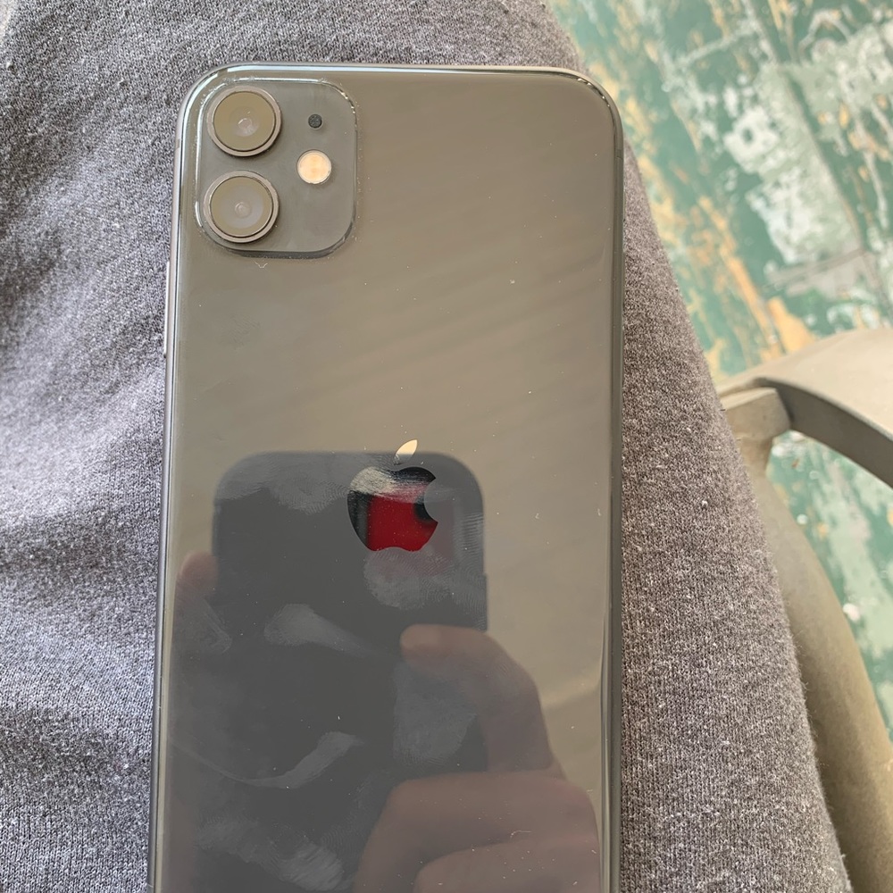 IPhone 11 with 98% battery!!!